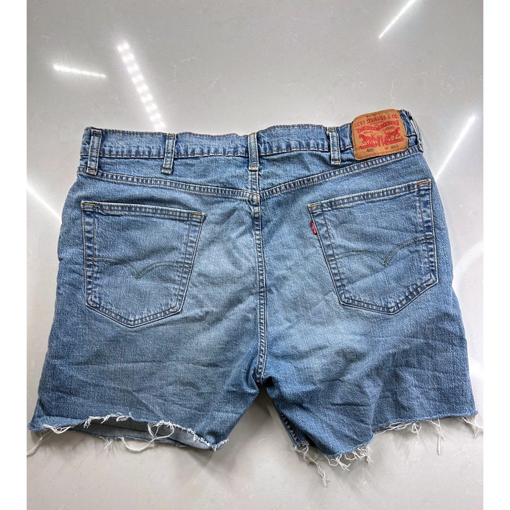 Levis 405 Standard Fit Distressed Denim Shorts Mens 40 Blue Cut Off Frayed Hem - Picture 2 of 5
